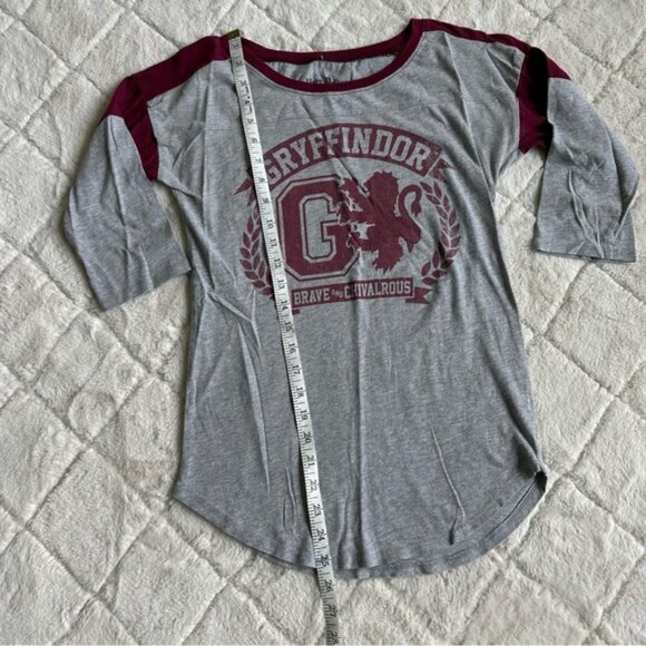 Harry Potter | Gryffindor Maroon & Gray 3/4 Sleeve Athletic Raglan | Size Small - Picture 8 of 8